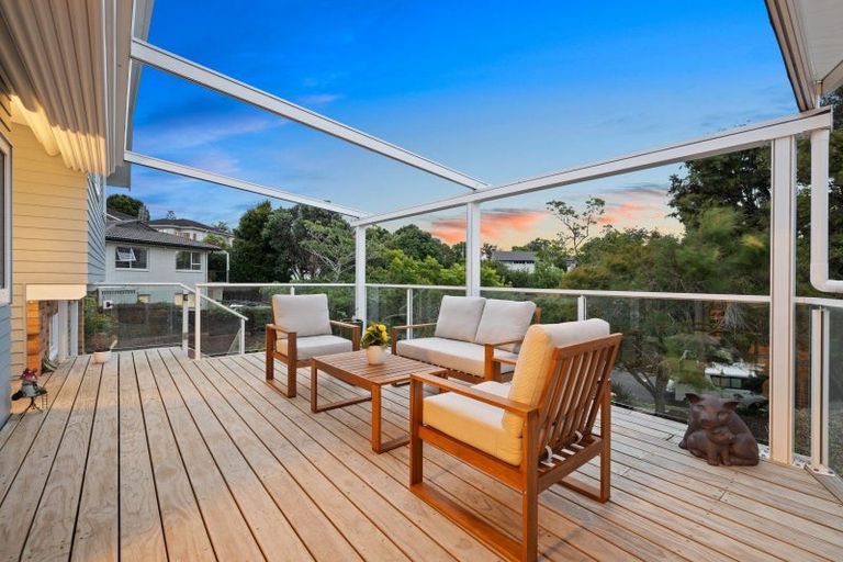 Photo of property in 12 Gerwyn Place, Pakuranga Heights, Auckland, 2010