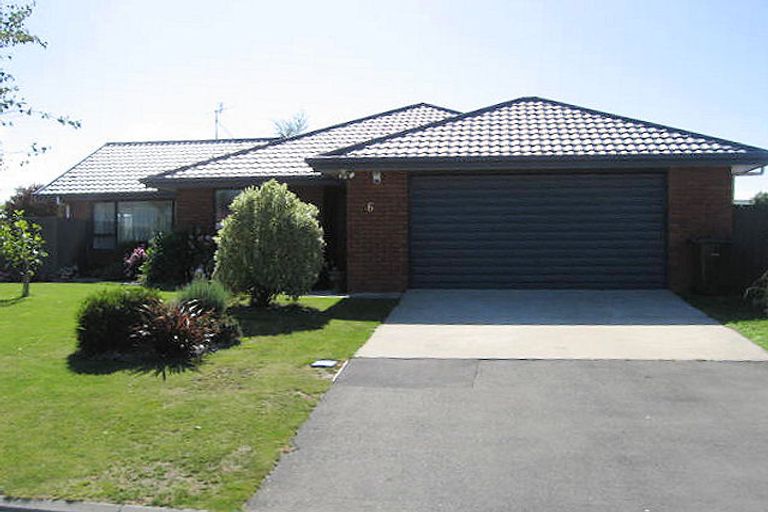 Photo of property in 8 Dylan Close, Rolleston, 7614