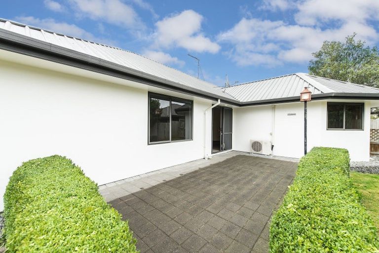 Photo of property in 8 Oldham Place, Darfield, 7510