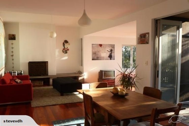 Photo of property in 13 Ngatira Road, Muriwai, Waimauku, 0881