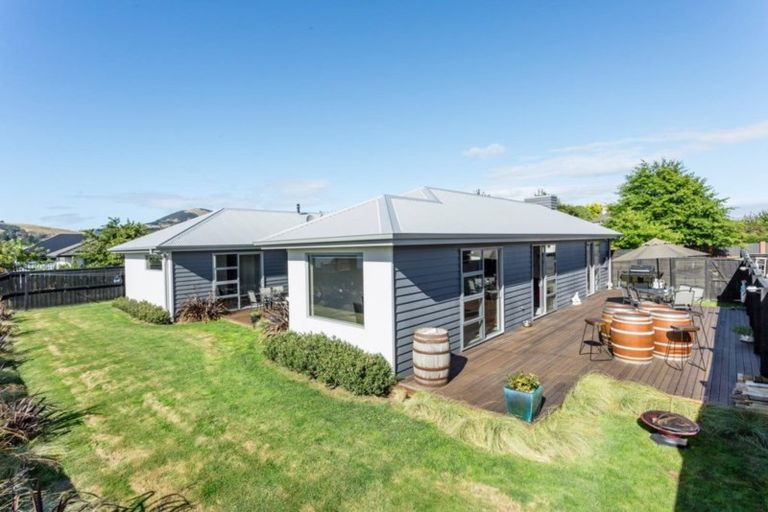 Photo of property in 18 Hagart-alexander Drive, Mosgiel, 9024