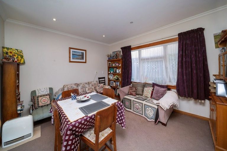 Photo of property in 7 Seddon Street, Westown, New Plymouth, 4310