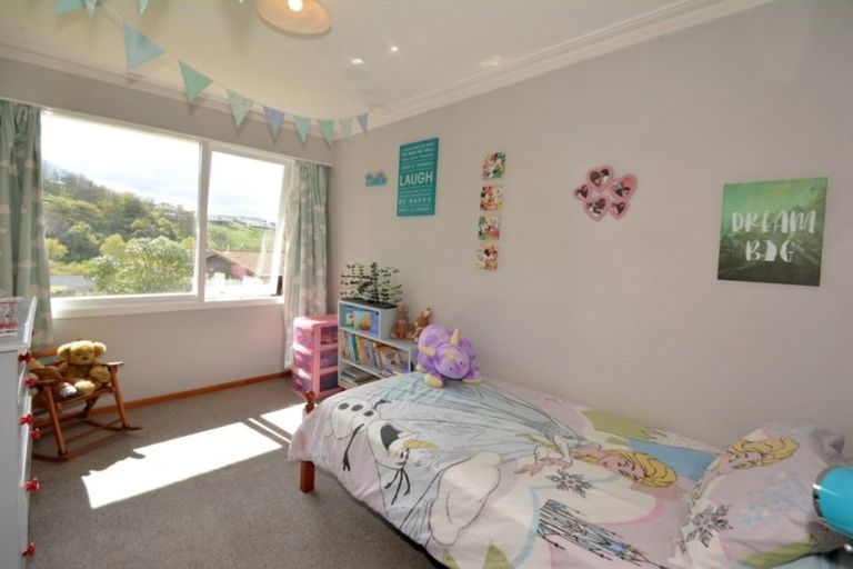 Photo of property in 18 Colquhoun Street, Glenross, Dunedin, 9011