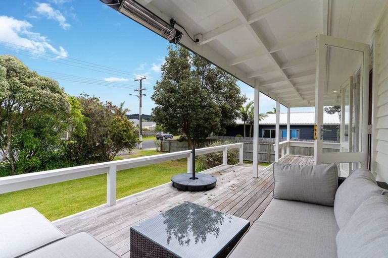 Photo of property in 312 Ocean Road, Whangamata, 3620