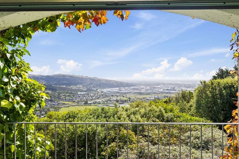 Photo of property in 18 Rockview Place, Mount Pleasant, Christchurch, 8081