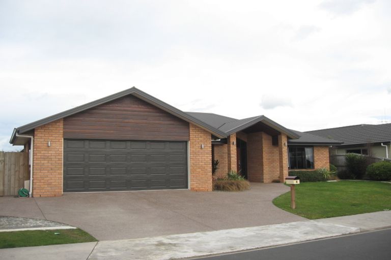 Photo of property in 1 Sovereign Place, Rototuna North, Hamilton, 3210