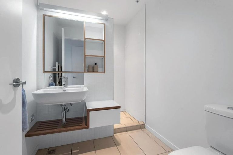 Photo of property in Piermont Apartments, 5c/82 Cable Street, Te Aro, Wellington, 6011