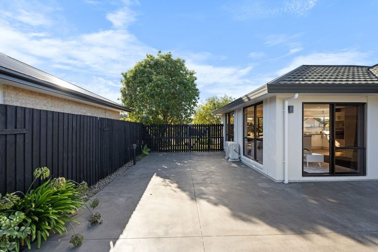 Photo of property in 29 Anglesea Avenue, Parklands, Christchurch, 8083