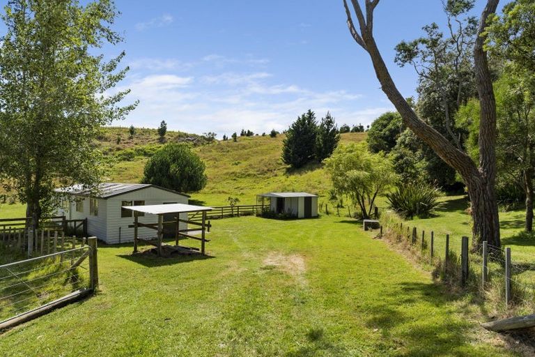 Photo of property in 172 Waiorongomai Road, Otaki, 5512