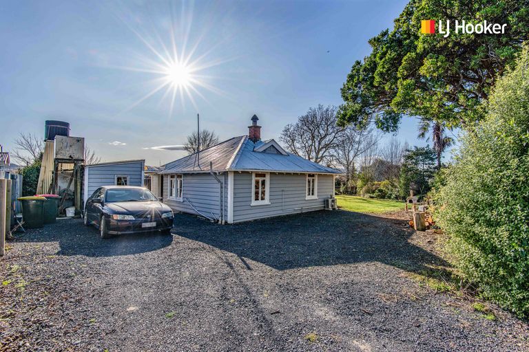 Photo of property in 2 Goodwin Street, Waihola, Milton, 9073