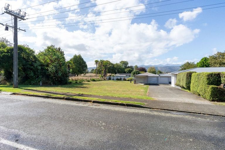 Photo of property in 9 Roslyn Road, Levin, 5510