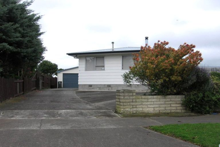 Photo of property in 8 Cumberland Place, Kelvin Grove, Palmerston North, 4414