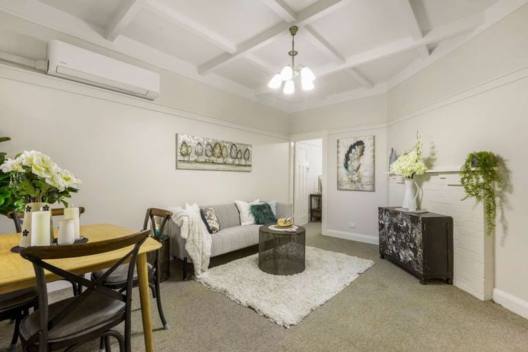 Photo of property in 19 Tirimoana Road, Te Atatu South, Auckland, 0602