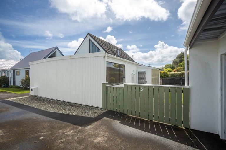 Photo of property in 3/32 Cowling Road, Hurdon, New Plymouth, 4310