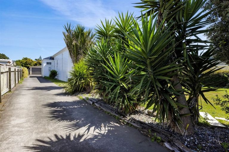 Photo of property in 211 South Road, Hawera, 4610