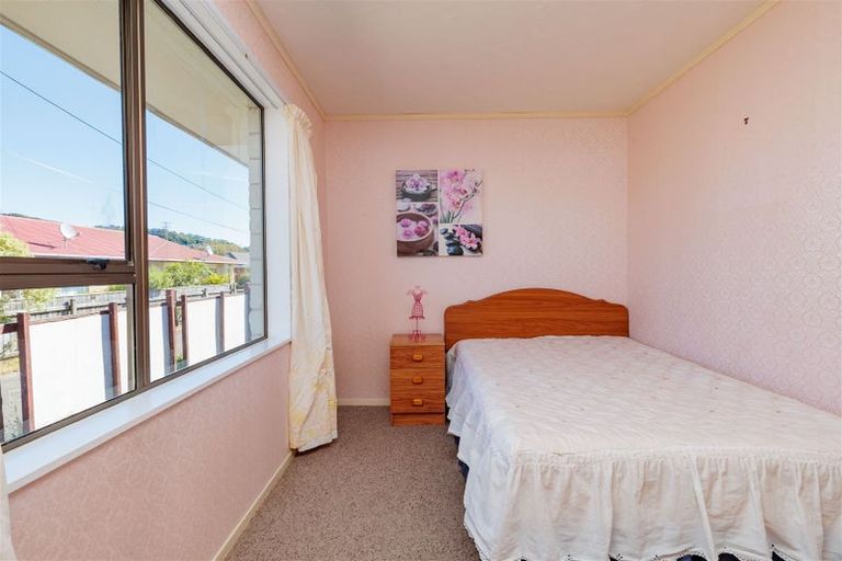 Photo of property in 37b Parkvale Road, Karori, Wellington, 6012