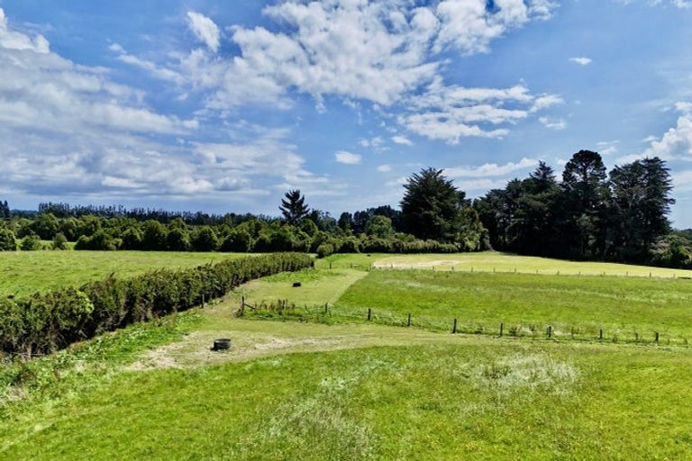 Photo of property in 114 Dudley Road Upper, Inglewood, 4386