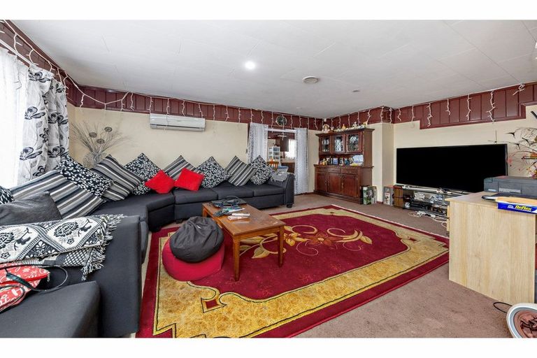 Photo of property in 12 Nicola Place, Mangere, Auckland, 2022