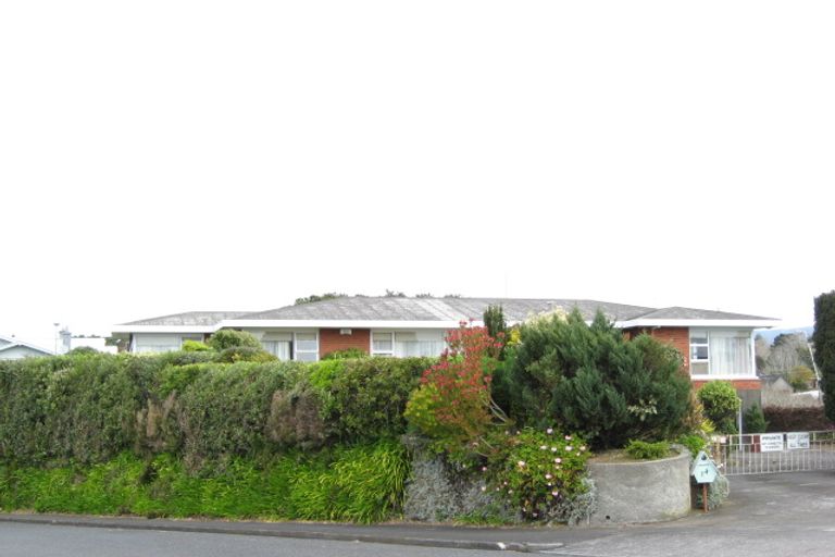 Photo of property in 14 Baring Terrace, Strandon, New Plymouth, 4312