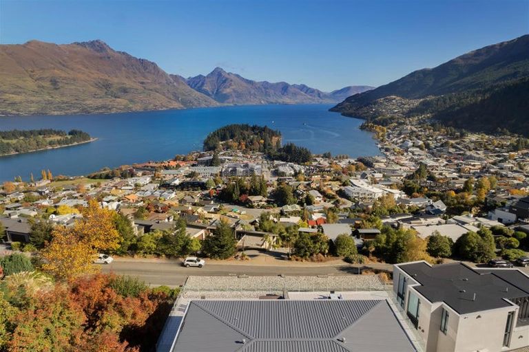 Photo of property in 4/25 Belfast Terrace, Queenstown, 9300