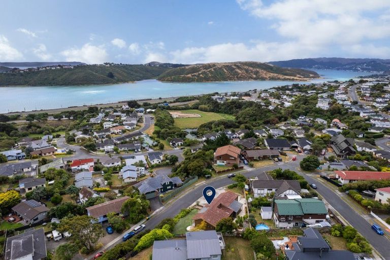 Photo of property in 30 Kinloch Place, Papakowhai, Porirua, 5024