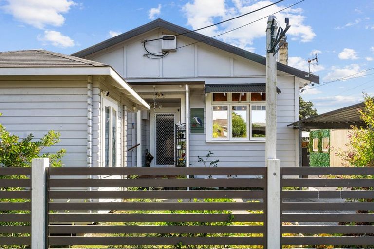 Photo of property in 1 Banff Street, Regent, Whangarei, 0112