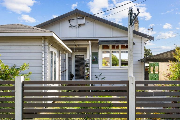 Photo of property in 1 Banff Street, Regent, Whangarei, 0112