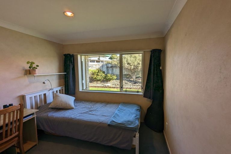 Photo of property in 10 Crown Hill, Paraparaumu, 5032