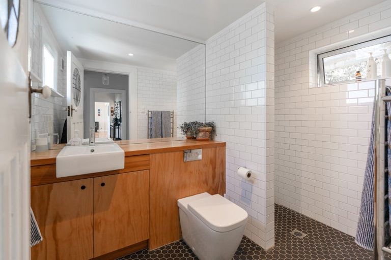 Photo of property in 30 Sugarloaf Road, Brooklyn, Wellington, 6021