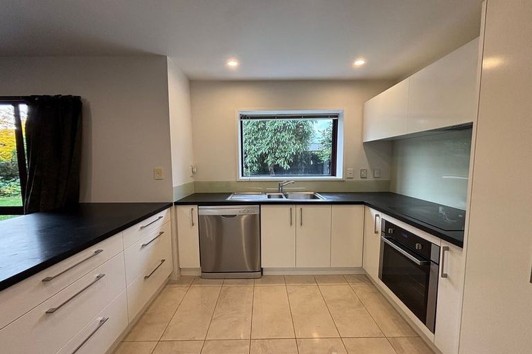 Photo of property in 8a Braco Place, Burnside, Christchurch, 8041