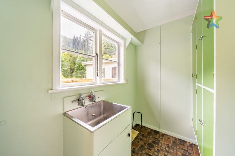 Photo of property in 106 Hine Road, Wainuiomata, Lower Hutt, 5014