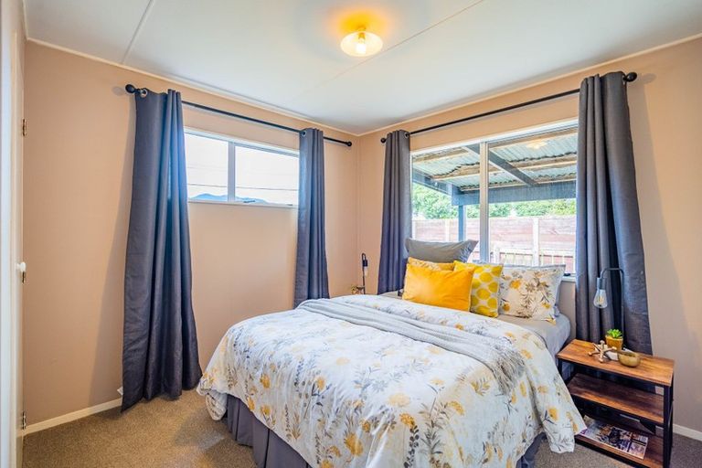 Photo of property in 95a Arawhata Road, Paraparaumu, 5032