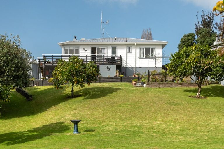 Photo of property in 16 Brown Terrace, Te Puke, 3119