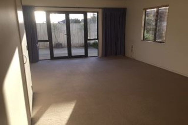 Photo of property in 5p Dryden Place, Mount Wellington, Auckland, 1051