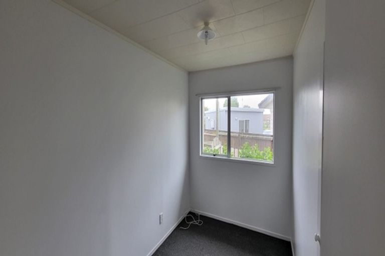 Photo of property in 63 Burundi Avenue, Clendon Park, Auckland, 2103