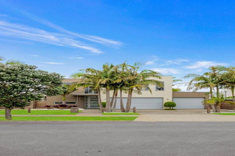 Photo of property in 81 Pine Harbour Parade, Beachlands, Auckland, 2018