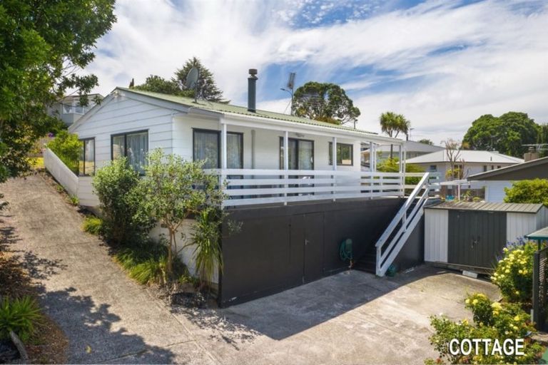 Photo of property in 90 Monarch Avenue, Hillcrest, Auckland, 0627