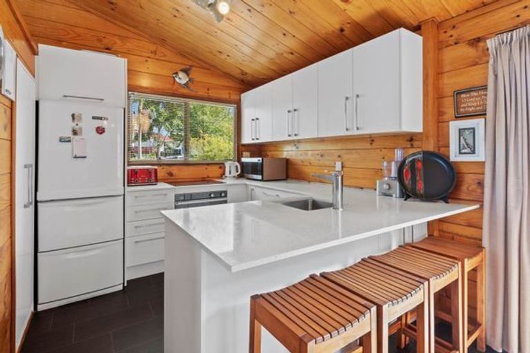 Photo of property in 78 West View Crescent, Onerahi, Whangarei, 0110