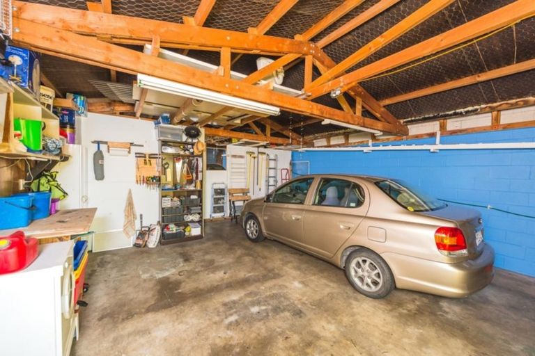 Photo of property in 19 Tongariro Street, Castlecliff, Whanganui, 4501