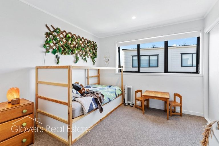 Photo of property in 4/2 Brandon Road, Glen Eden, Auckland, 0602