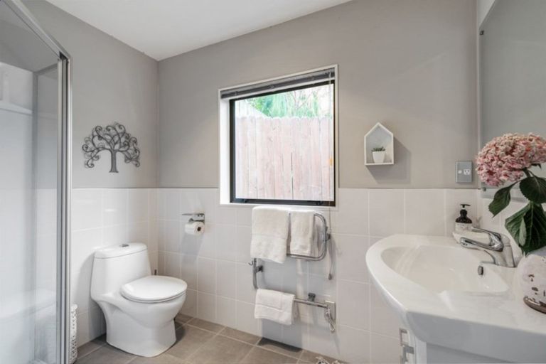 Photo of property in 86 Seabrook Avenue, New Lynn, Auckland, 0600