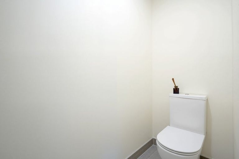 Photo of property in 25 Pomaria Road, Henderson, Auckland, 0610