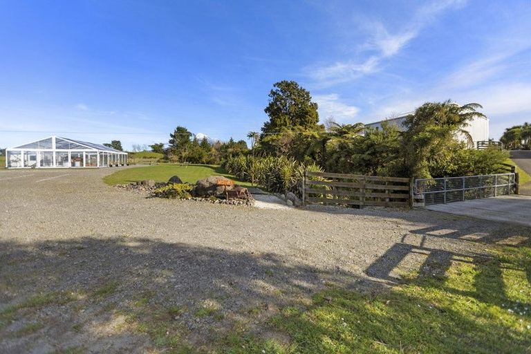 Photo of property in 75 Lepper Road, Inglewood, 4386