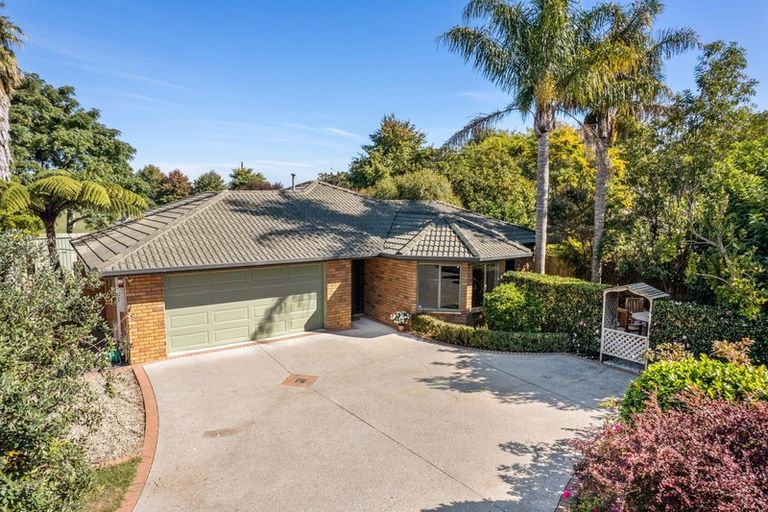 Photo of property in 20 Greenough Place, Rototuna, Hamilton, 3210