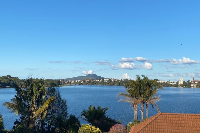 Photo of property in 84 Shakespeare Road, Milford, Auckland, 0620