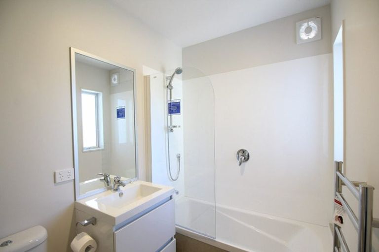 Photo of property in 10 Divide Loop, Takanini, 2112