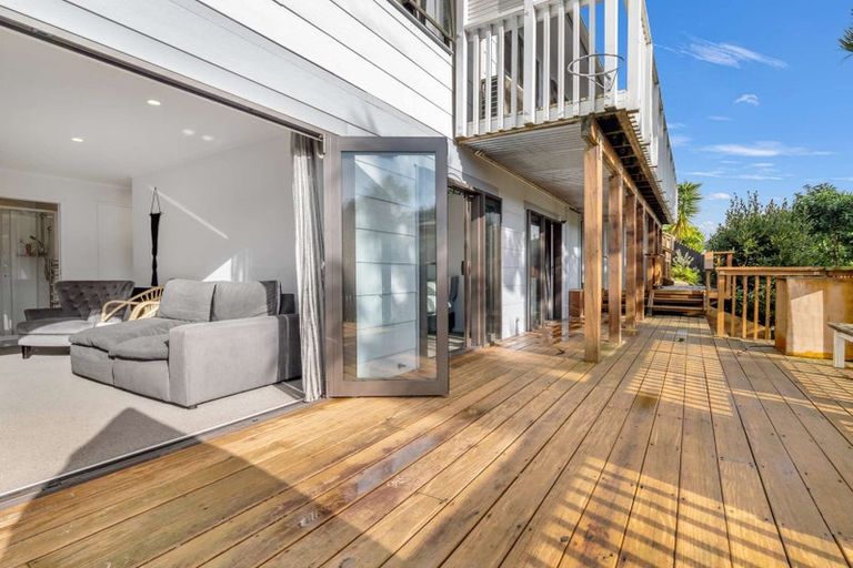 Photo of property in 2/58 James Street, Bayview, Auckland, 0629