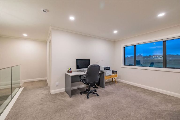Photo of property in 14 Windlass Street, Long Bay, Auckland, 0630