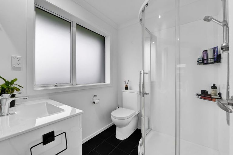 Photo of property in 110 Cracroft Street, Waitara, 4320