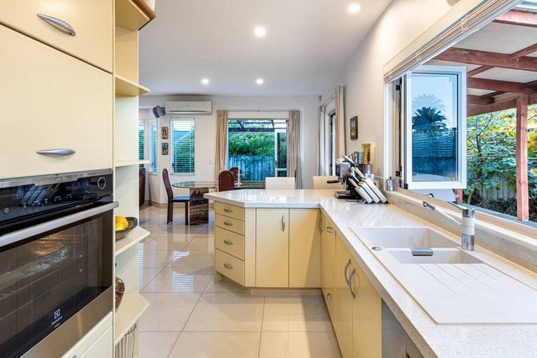 Photo of property in 1/12 Brook Street, Milford, Auckland, 0620